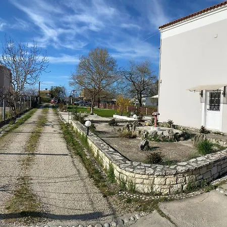 Nikilein's House, 150μ απο την παραλία Dom wakacyjny