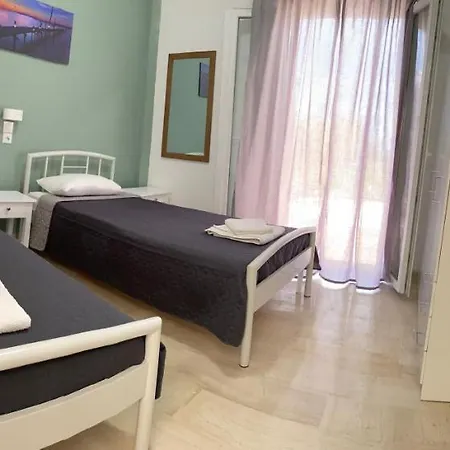 Nyaraló Nikilein's House, 150μ απο την παραλία